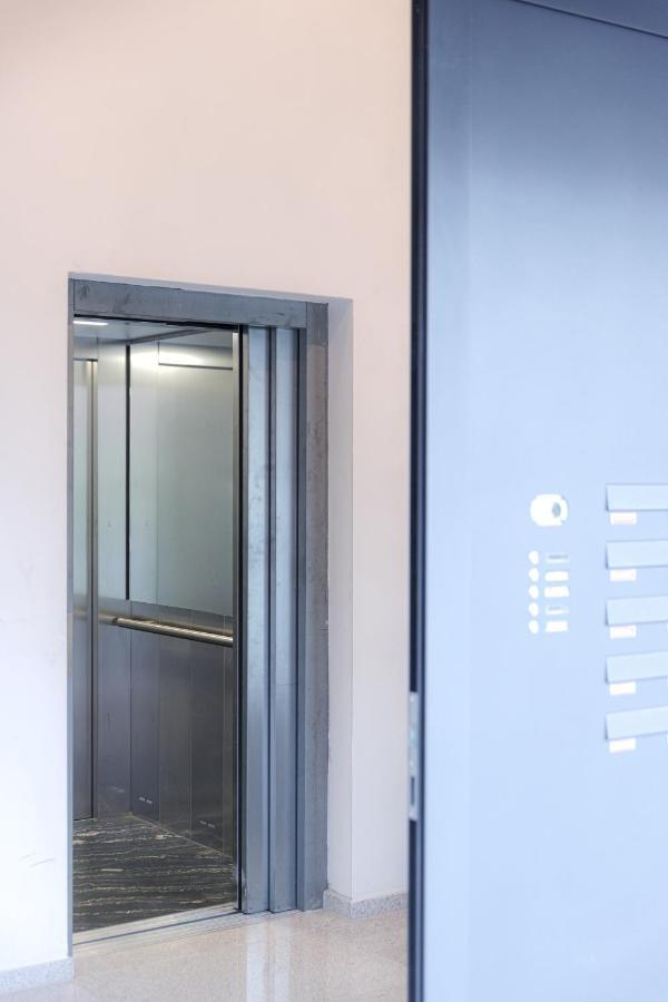 Lulex IV - Traumwohnung Terasse Garten In ノイス エクステリア 写真